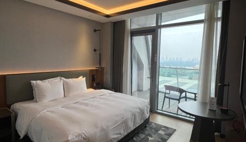 One-Bedroom Suite