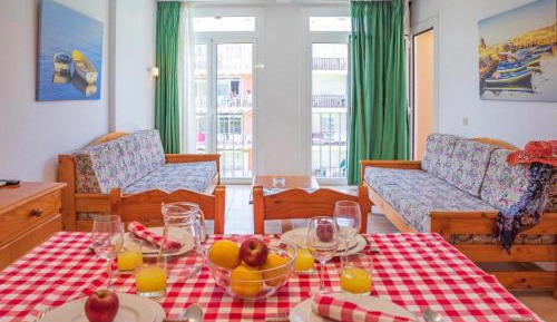 One-Bedroom Apartment (4 Adults)