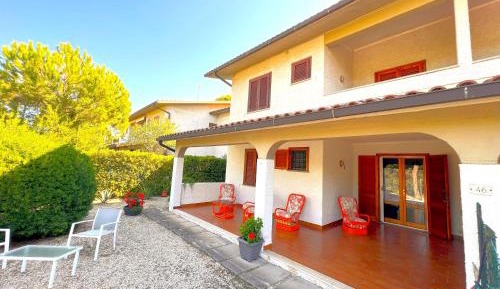 Apartment with Garden View