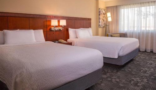 Guestroom Two Queens