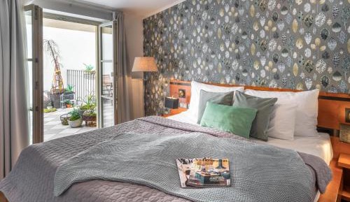 One-Bedroom Apartment with Terrace