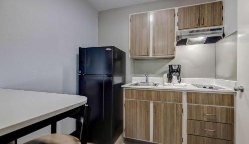 Queen Room - Non-Smoking