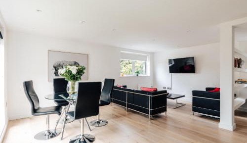 Apartment with Garden View
