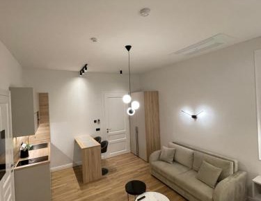 Deluxe Studio
