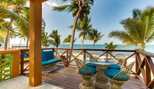 Two-Bedroom Apartment -Beach Front 