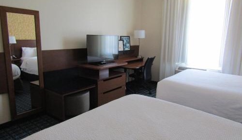 Queen Room with Two Queen Beds and Adapted Tub - Mobility and Hearing Accessible