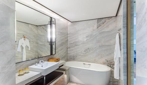 Corner Suite
