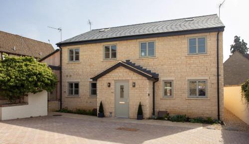 2 Harpers Yard