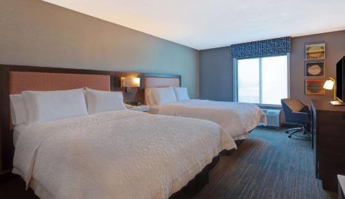 Room with Two Queen Beds - Non-Smoking