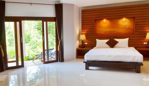 Deluxe Double Room with Garden View
