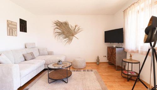 Apartment with Lake View
