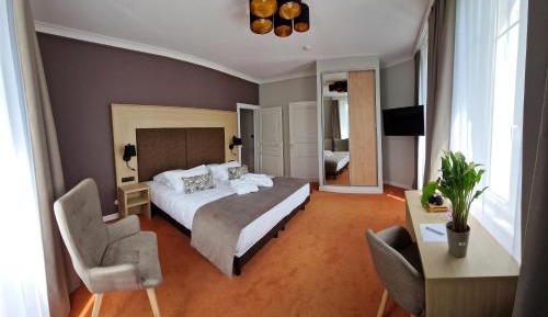Queen Room