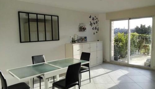 Studio with Garden View