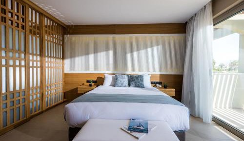 Family Suite with Hot Tub