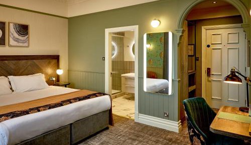 Boutique Executive Double or Twin Room