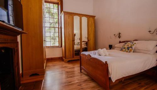 Double Room with Private Bathroom