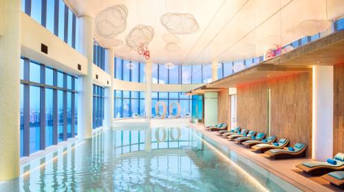 Fantastic Suite, 1 Bedroom Suite, 1 King, Jinji Lake view
