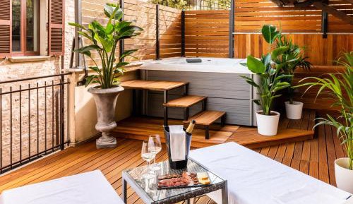 Queen Room with Spa Bath