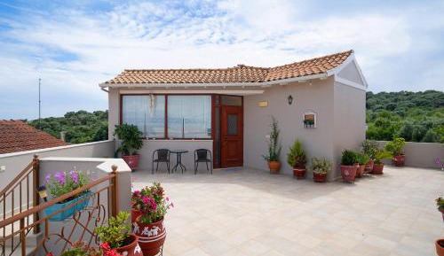 Superior One-Bedroom Apartment with Balcony