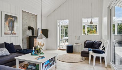 Four-Bedroom Holiday Home