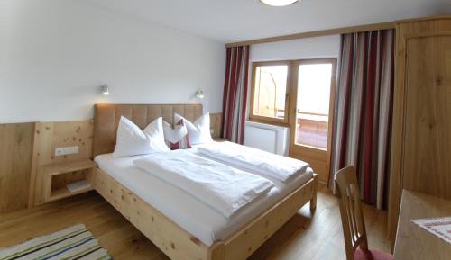 One-Bedroom Apartment with Balcony