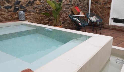 Two-Bedroom Apartment with Pool