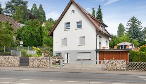 Superior One-Bedroom Apartment