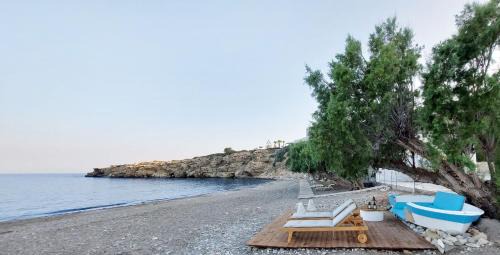 Villa - Beach Front