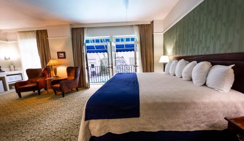 Junior Suite with Balcony