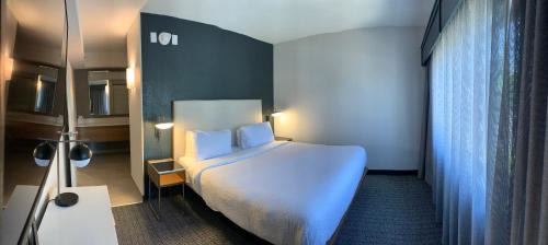 Guest Room, 1 King