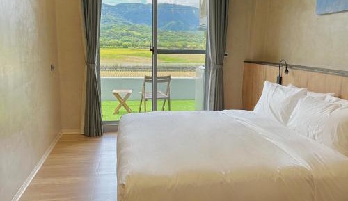 King Room with Mountain View