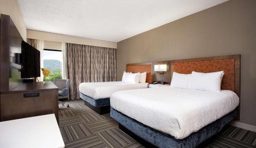 Room with Two Queen Beds - Non-Smoking