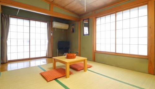 Japanese-Style Room