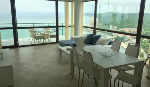 Two-Bedroom Apartment with Terrace and Sea View