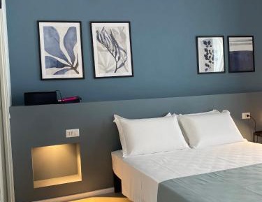 Triple Room with City View