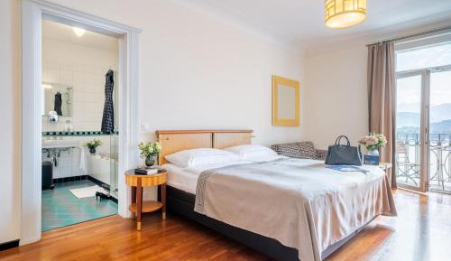 Double Room with Lake View