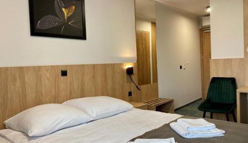 Deluxe Double Room with Shower