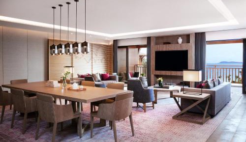 Ambassador Suite, Executive level, Suite, 1 King, Sea view