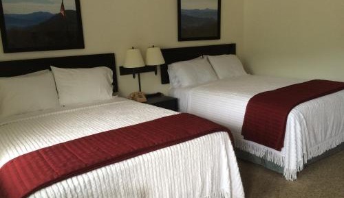 Deluxe Queen Room with Two Queen Beds