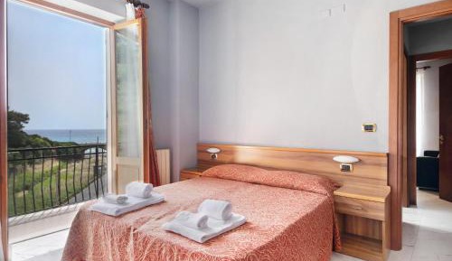 Superior One-Bedroom Apartment with Balcony