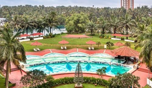 Deluxe King Room with 10% F & B discount