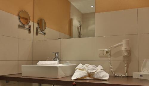 Deluxe Two-Bedroom Suite