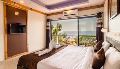 Executive Valley View Room 