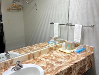Double Room with Two Double Beds - Smoking