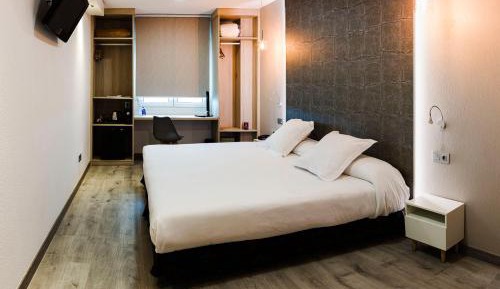 Romantic Offer Deluxe King Room