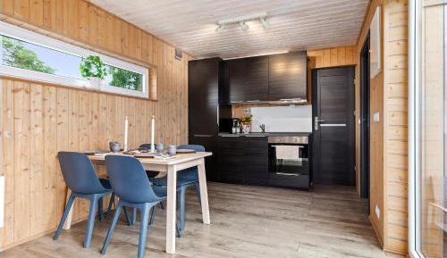 Functionalist cabin