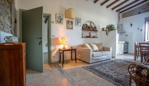 Superior One-Bedroom Apartment