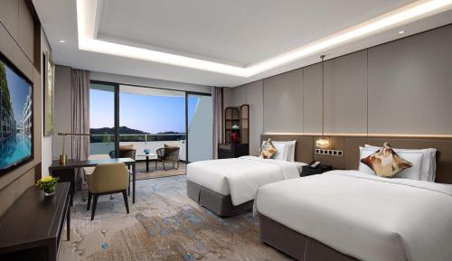 Superior Deluxe Twin Room ( The picture of the room is for reference only. The specific room type shall prevail)