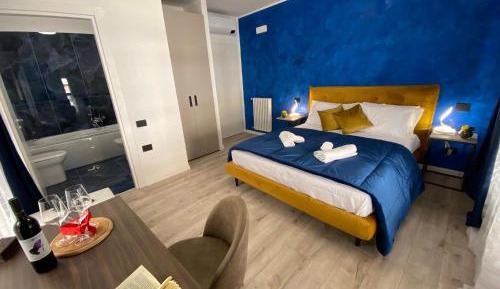 Queen Room with Spa Bath