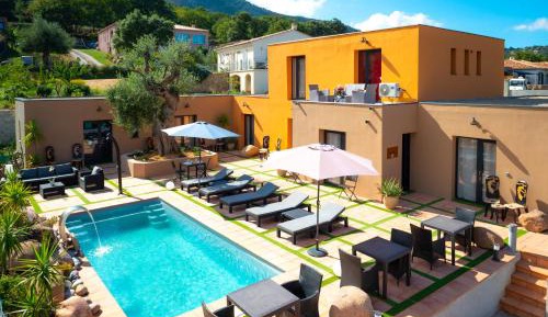 Double Room with Pool View